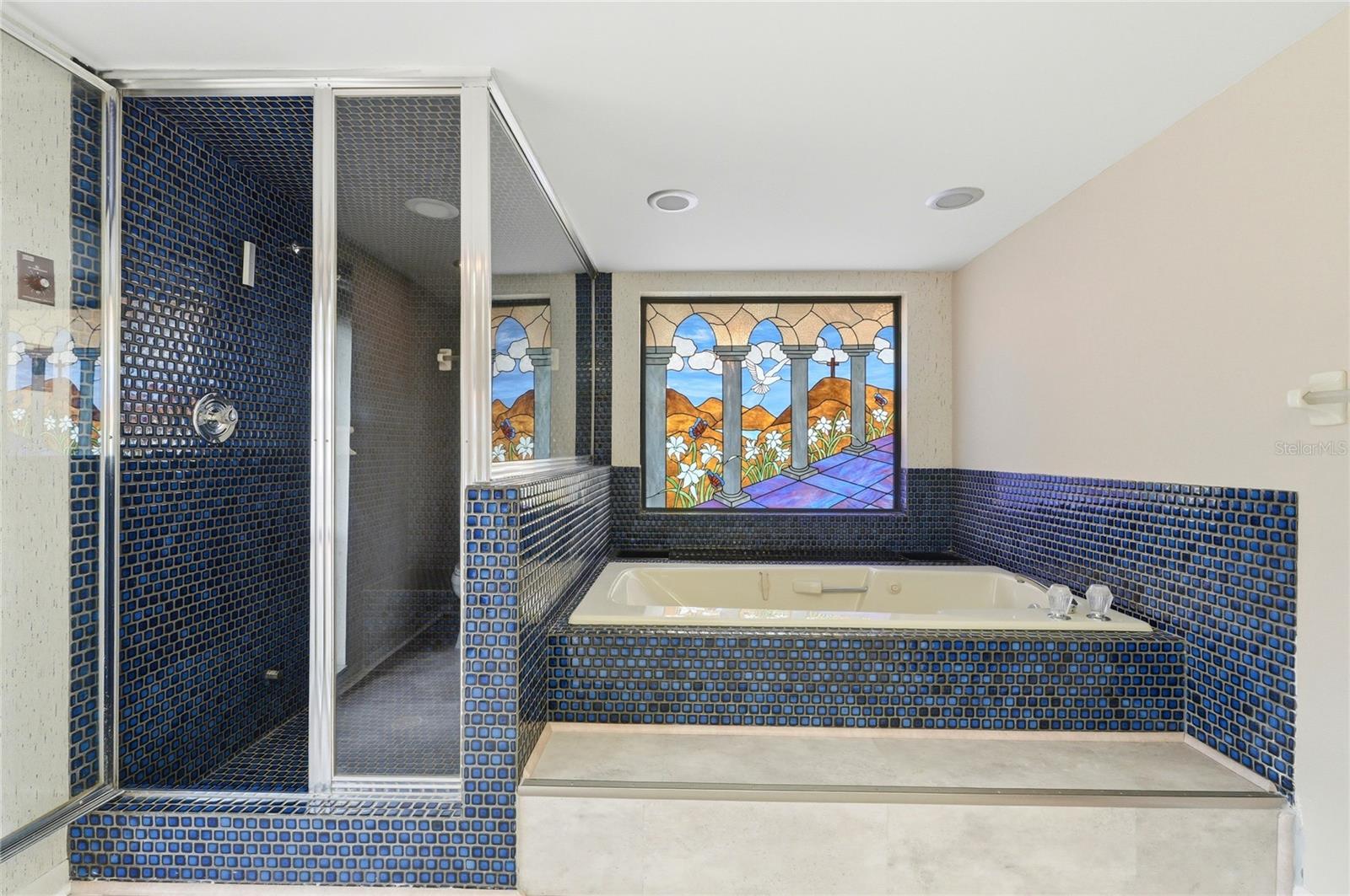 Image 20 of 55 For 1803 Country Club Court