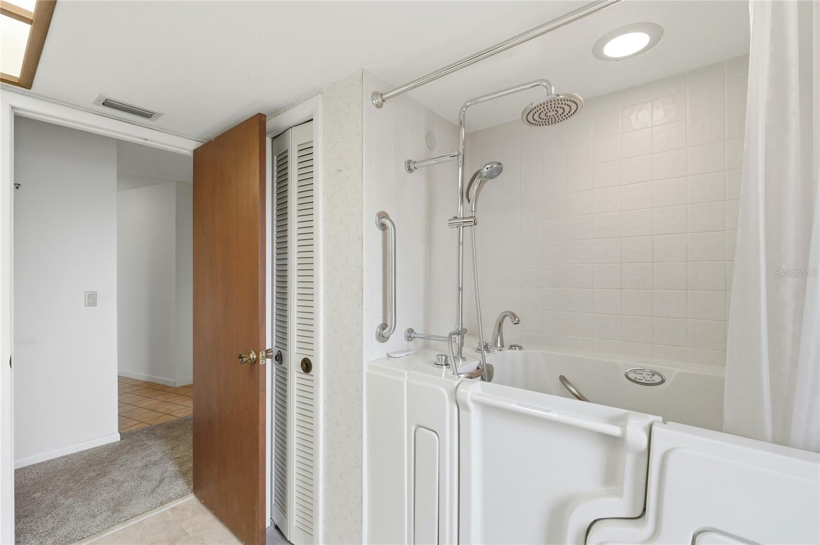 Image 35 of 55 For 1803 Country Club Court