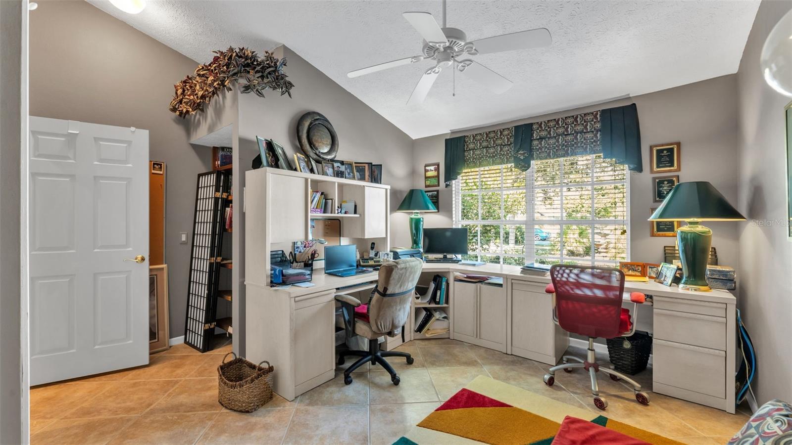 Image 18 of 76 For 2711 Fairway Drive