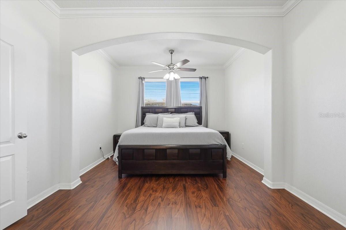 Image 26 of 57 For 225 Franklin Court