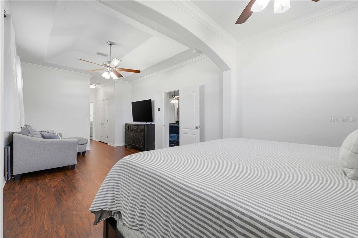 Image 28 of 57 For 225 Franklin Court