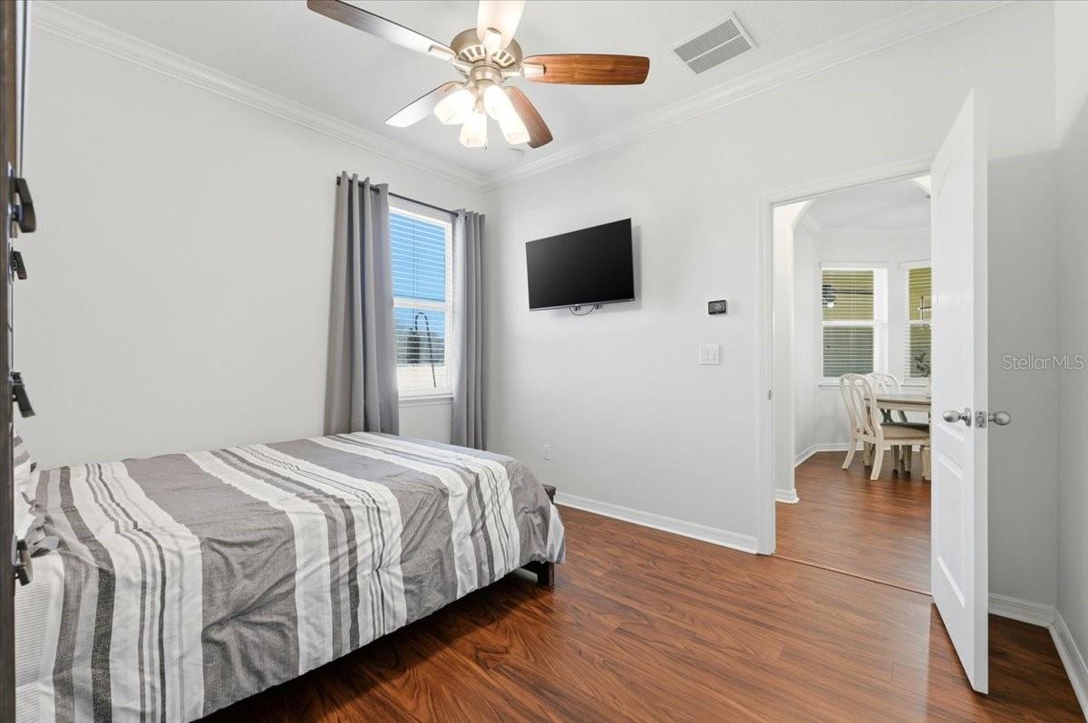 Image 42 of 57 For 225 Franklin Court