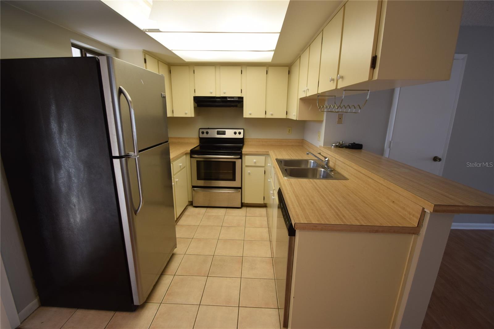 Image 7 of 9 For 450 Market Square E 450