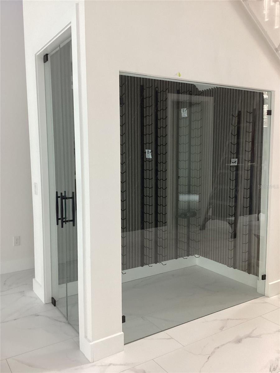 Image 10 of 30 For 3207 Manhattan Avenue