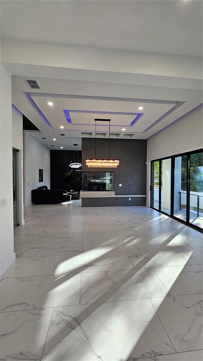 Image 11 of 30 For 3207 Manhattan Avenue