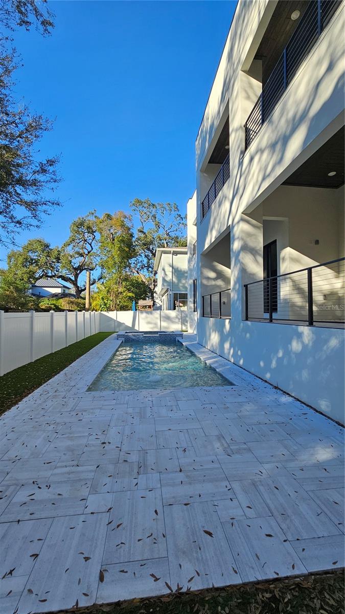 Image 26 of 30 For 3207 Manhattan Avenue