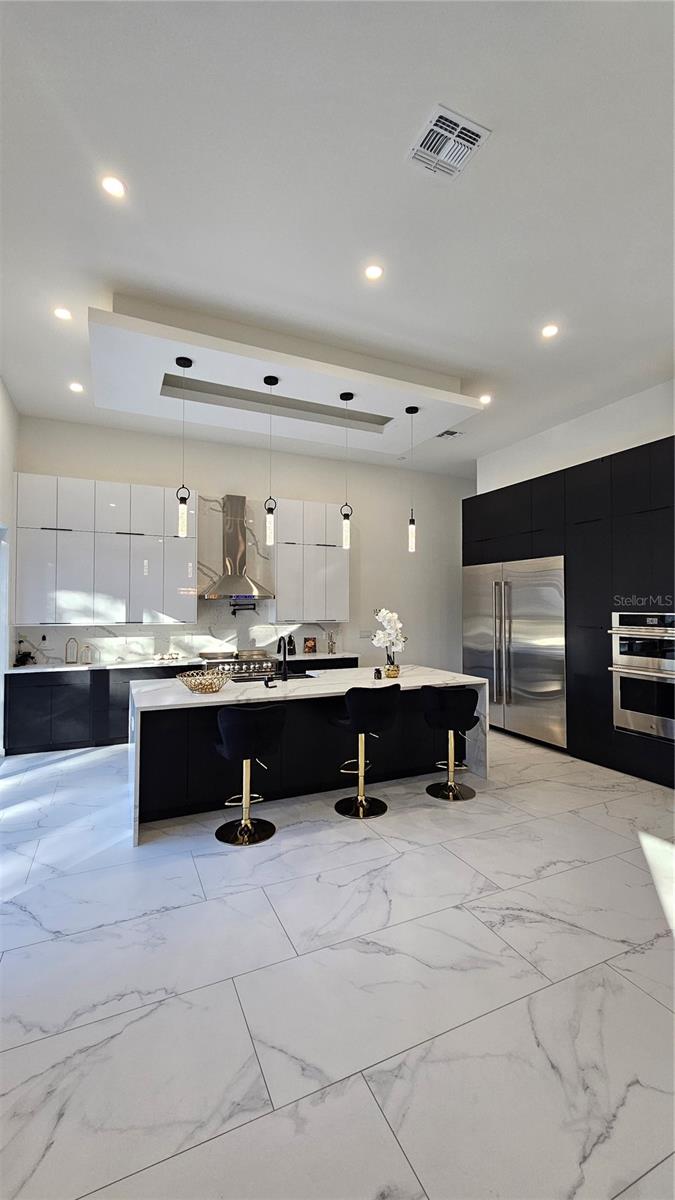 Image 8 of 30 For 3207 Manhattan Avenue