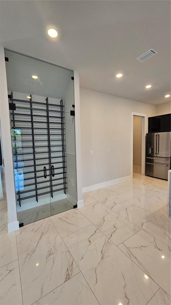 Image 16 of 58 For 4716 Euclid Avenue