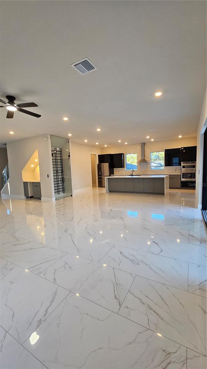 Image 2 of 58 For 4716 Euclid Avenue