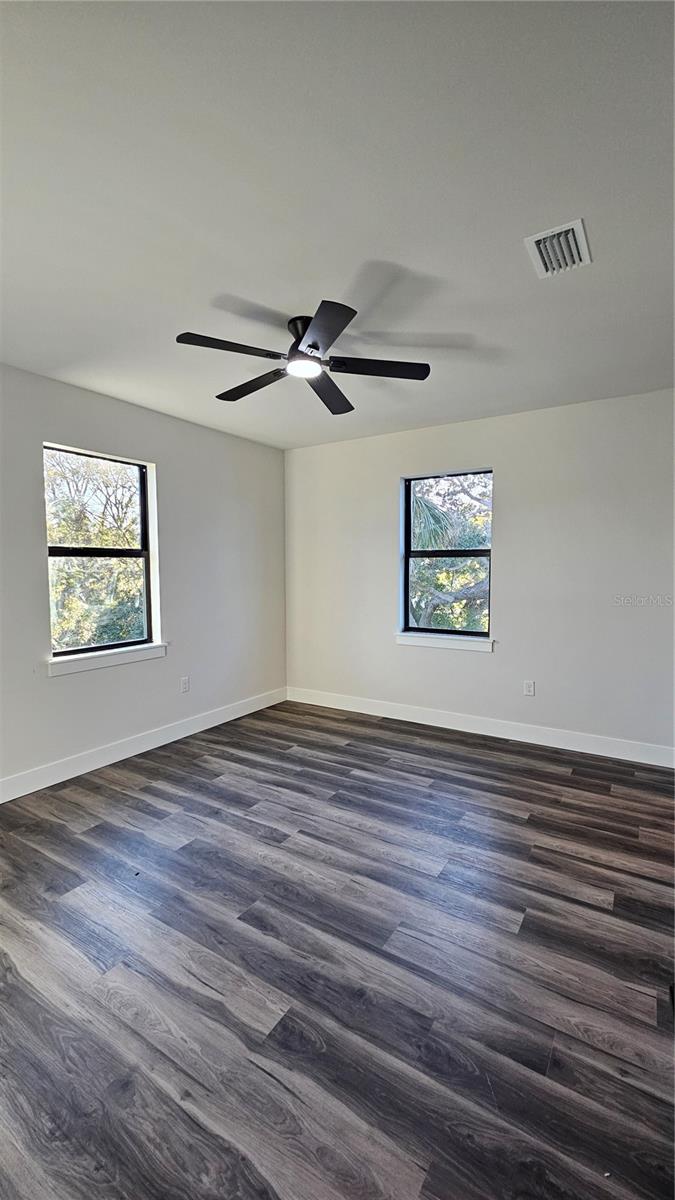 Image 27 of 58 For 4716 Euclid Avenue