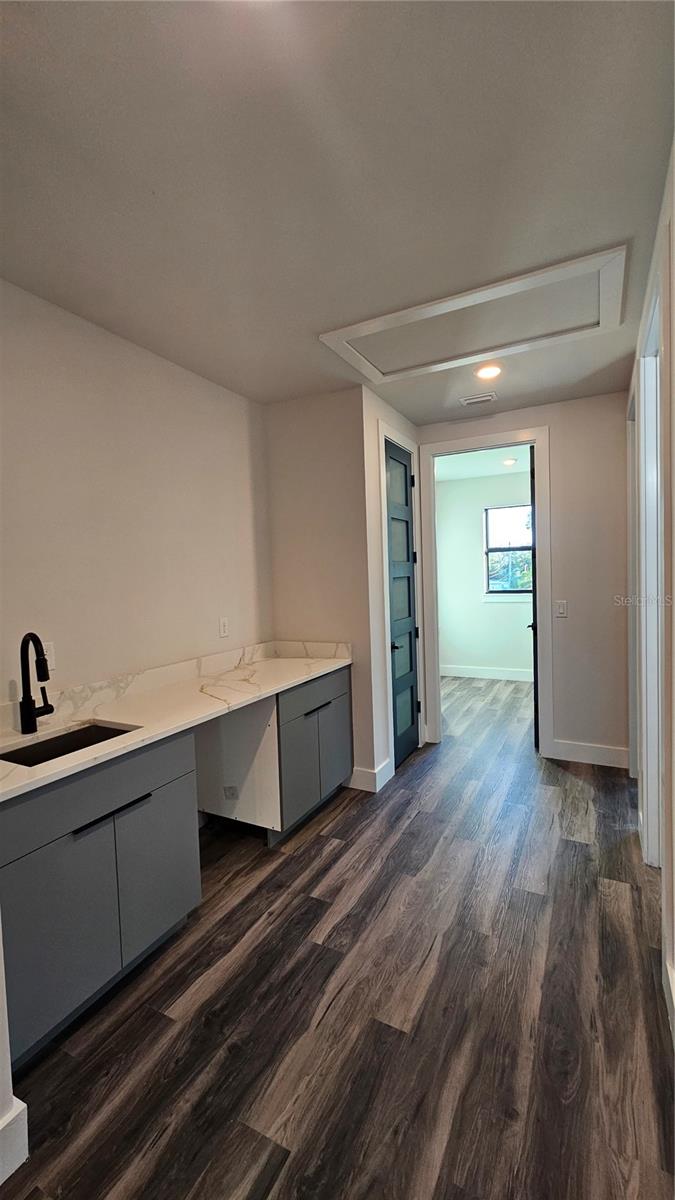 Image 31 of 58 For 4716 Euclid Avenue