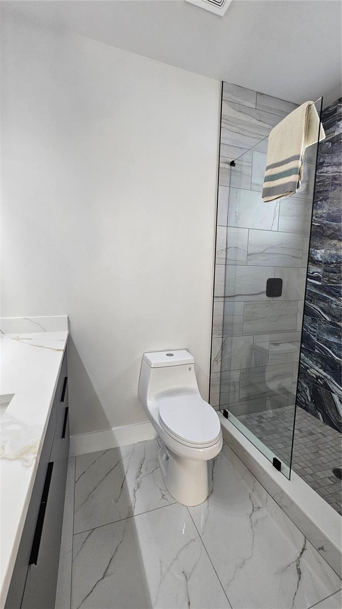 Image 35 of 58 For 4716 Euclid Avenue