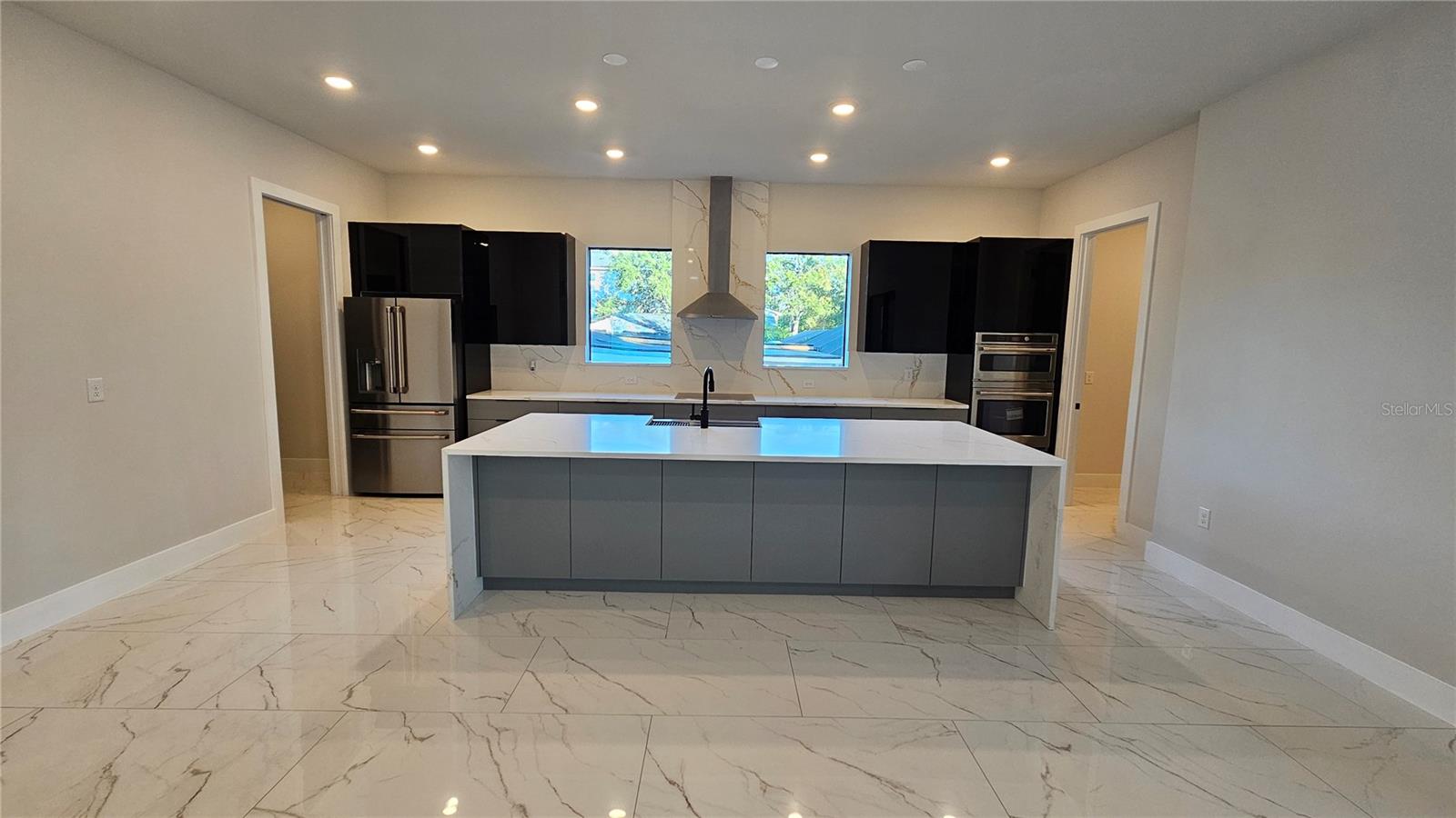 Image 9 of 58 For 4716 Euclid Avenue