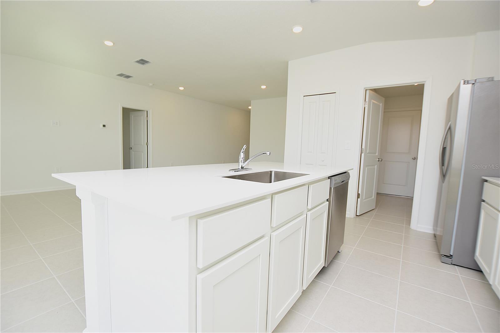 Image 6 of 37 For 2216 Crown Rock Drive