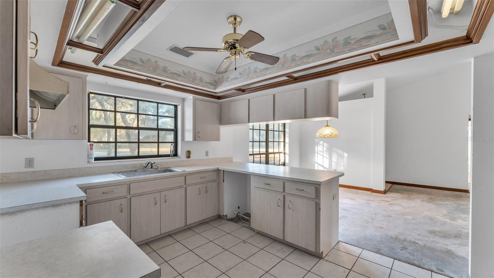 Image 7 of 24 For 1324 Costine Drive