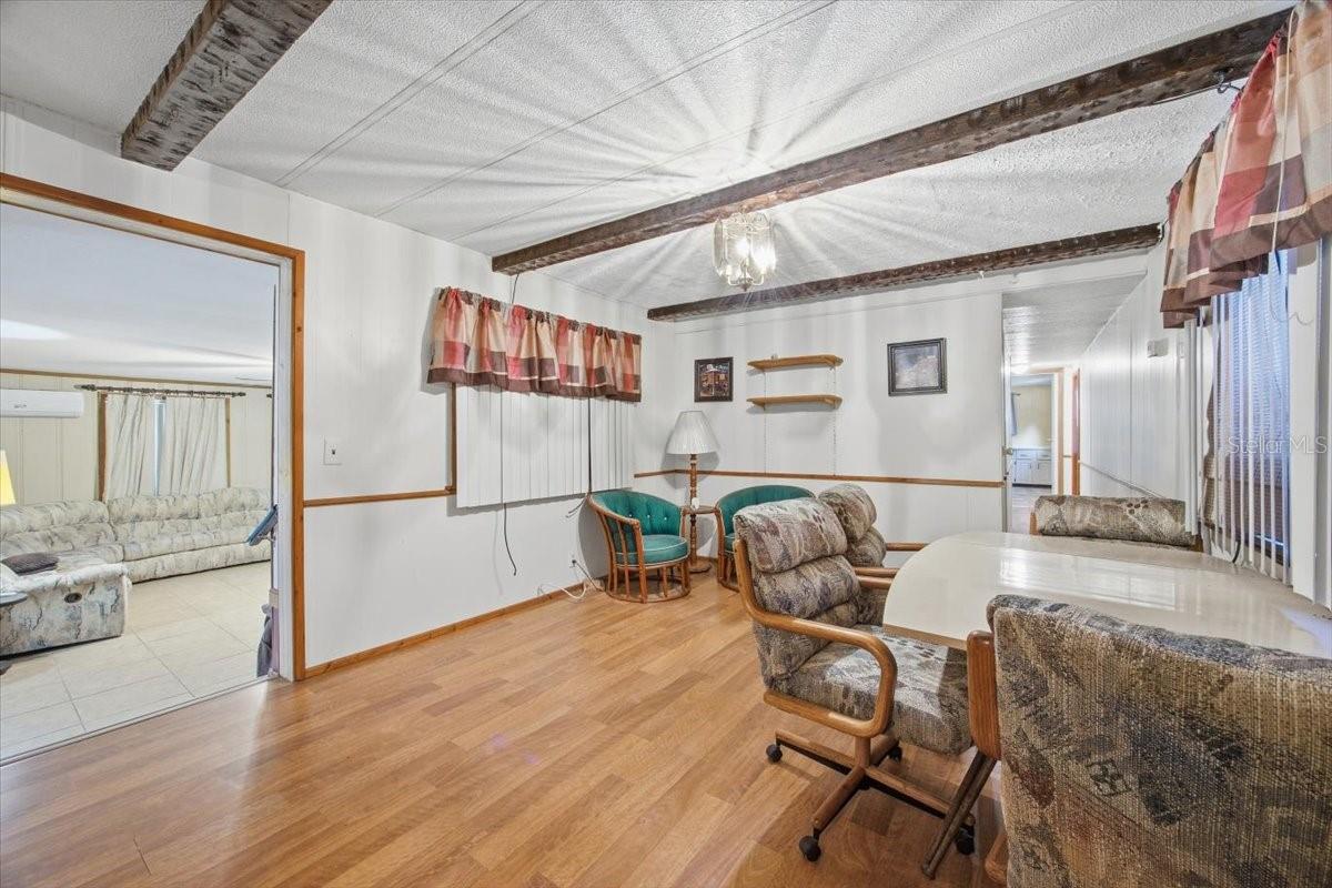 Image 10 of 37 For 10513 Lynnwood Avenue