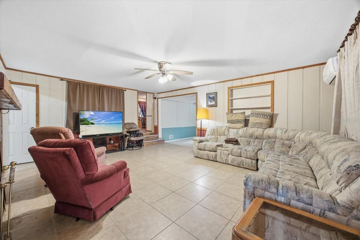 Image 4 of 37 For 10513 Lynnwood Avenue