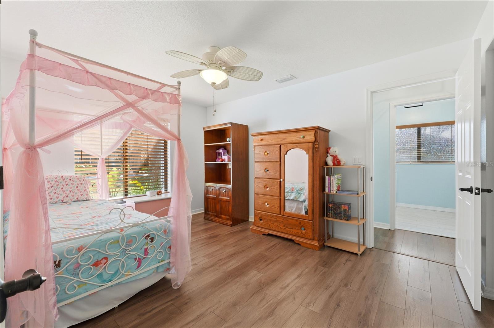 Image 27 of 56 For 5729 Buck Run Drive