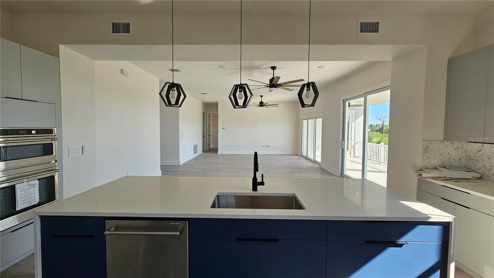 Image 11 of 39 For 10091 Eagle Preserve Drive