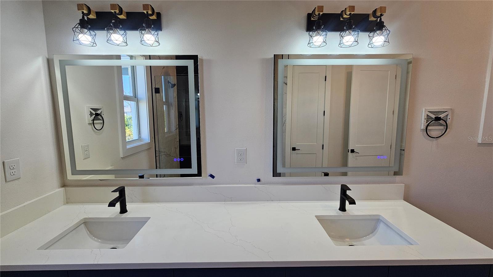 Image 23 of 39 For 10091 Eagle Preserve Drive