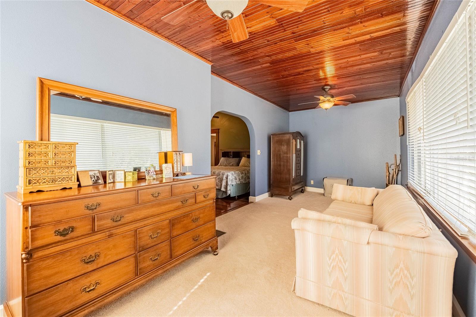 Image 10 of 68 For 102 Lakeshore Boulevard