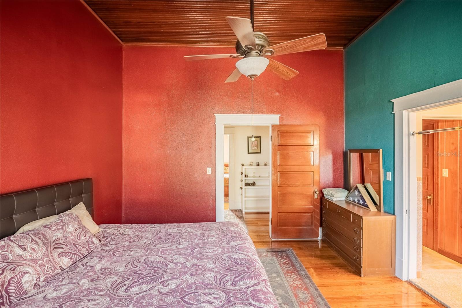 Image 19 of 68 For 102 Lakeshore Boulevard