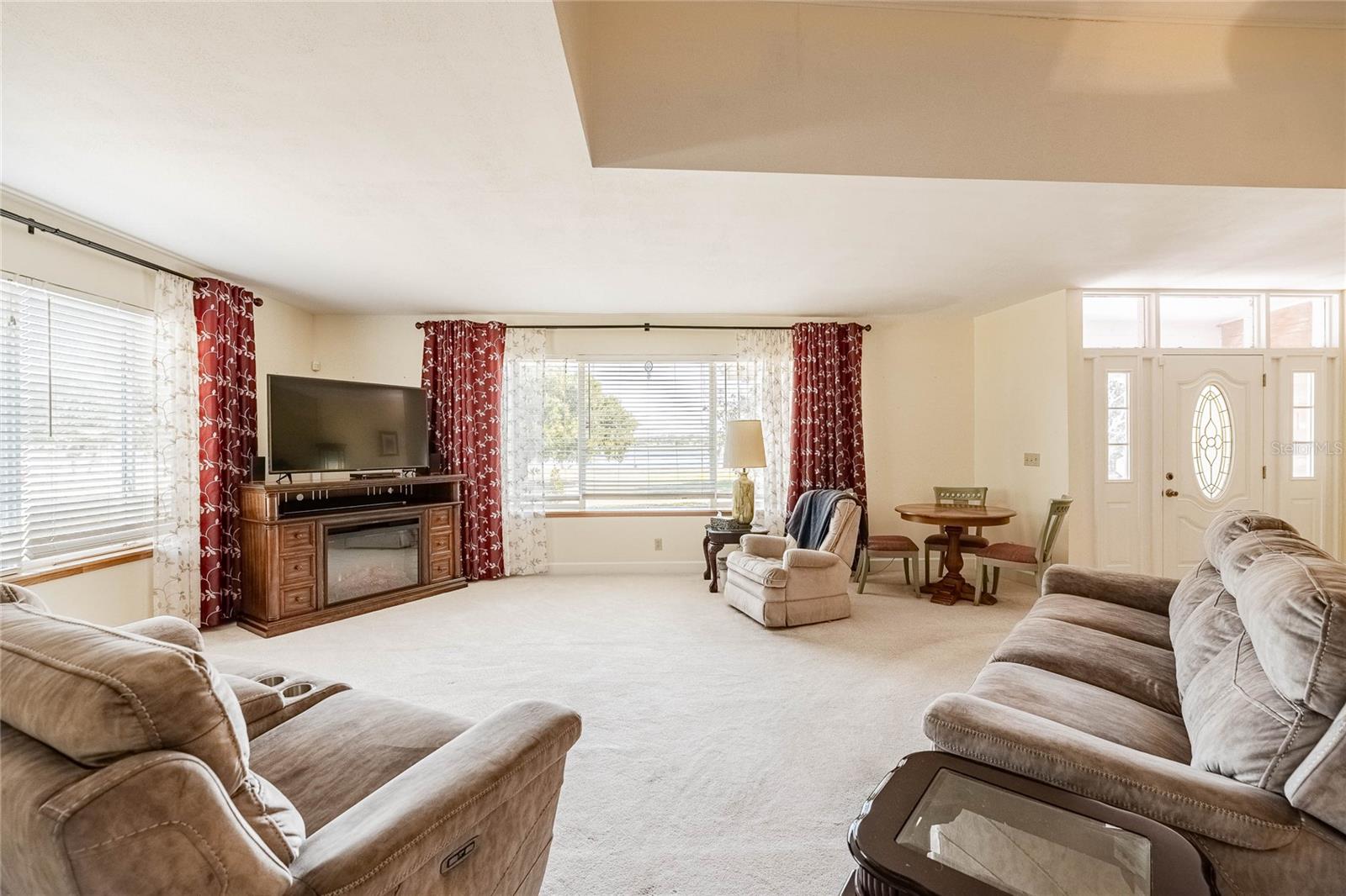 Image 22 of 68 For 102 Lakeshore Boulevard