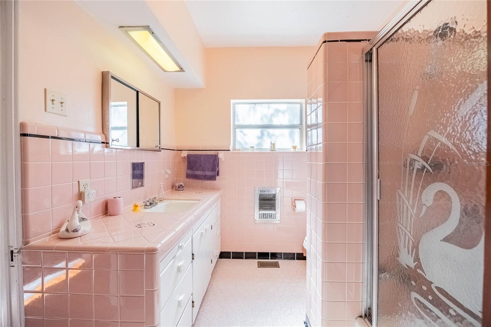 Image 28 of 68 For 102 Lakeshore Boulevard