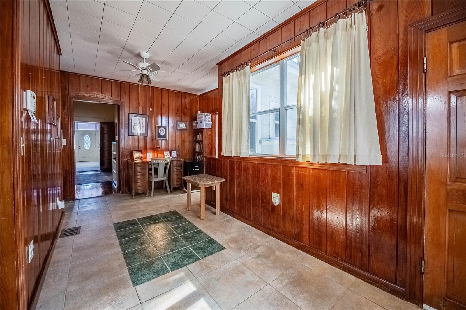 Image 30 of 68 For 102 Lakeshore Boulevard