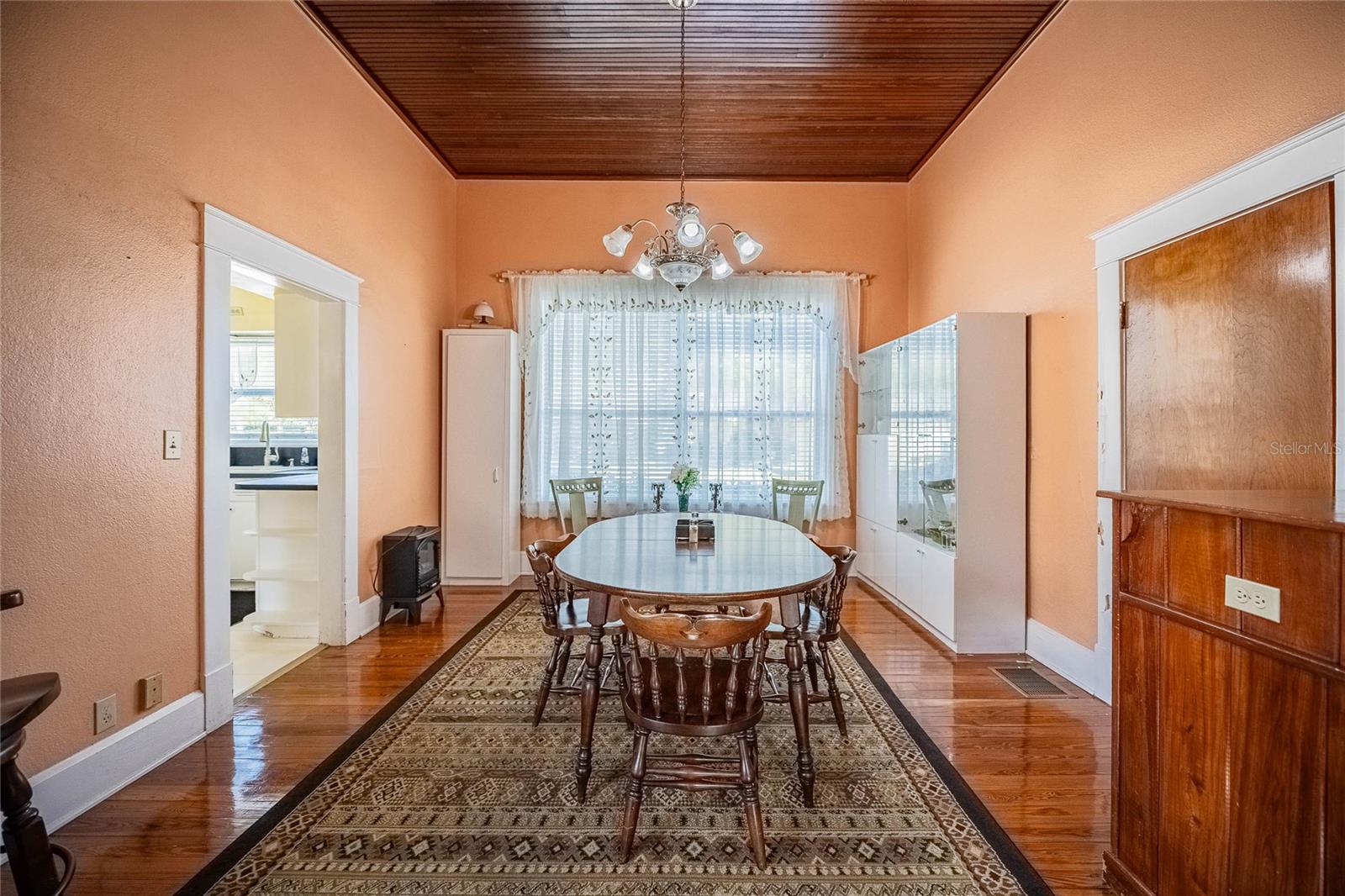 Image 32 of 68 For 102 Lakeshore Boulevard