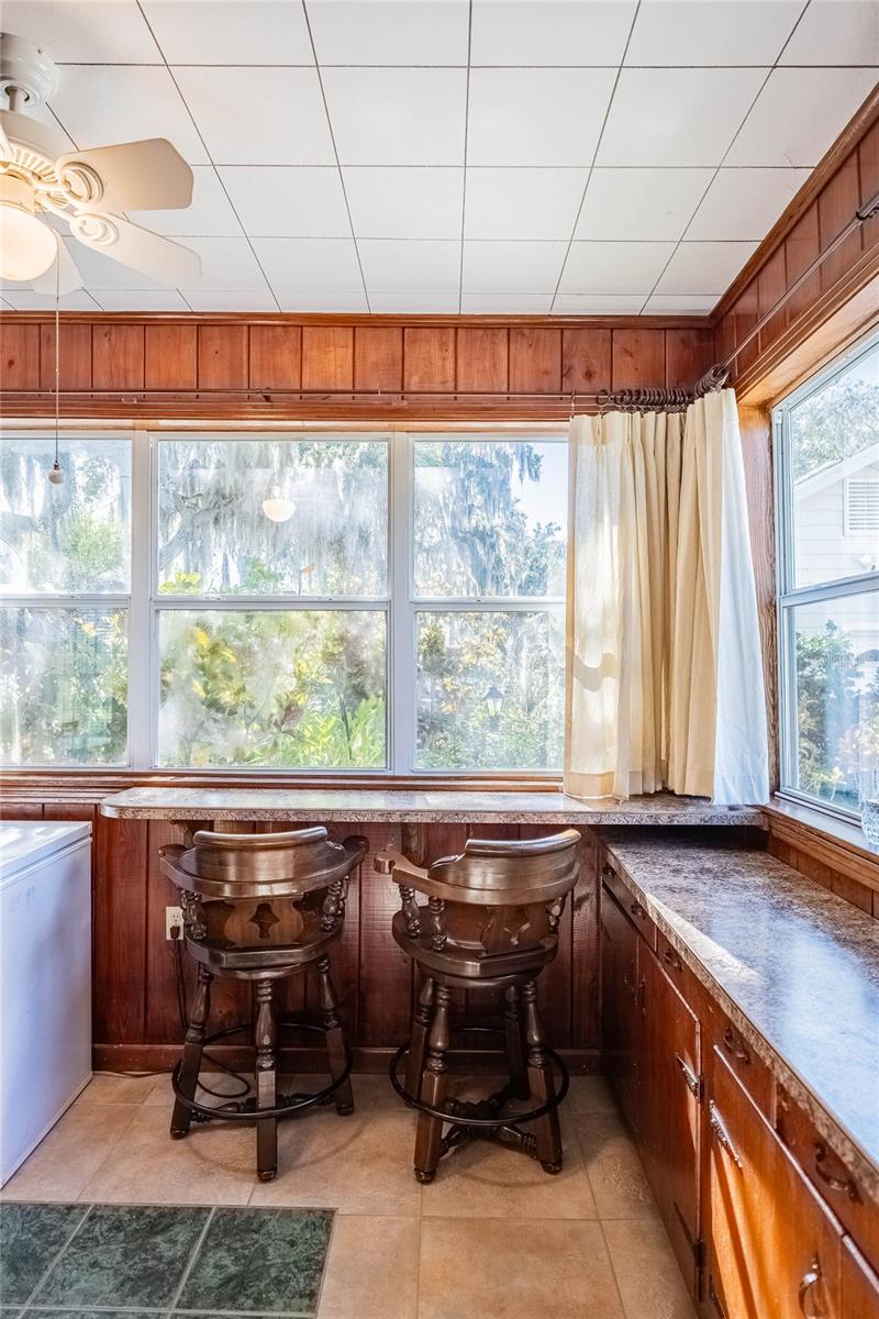 Image 38 of 68 For 102 Lakeshore Boulevard