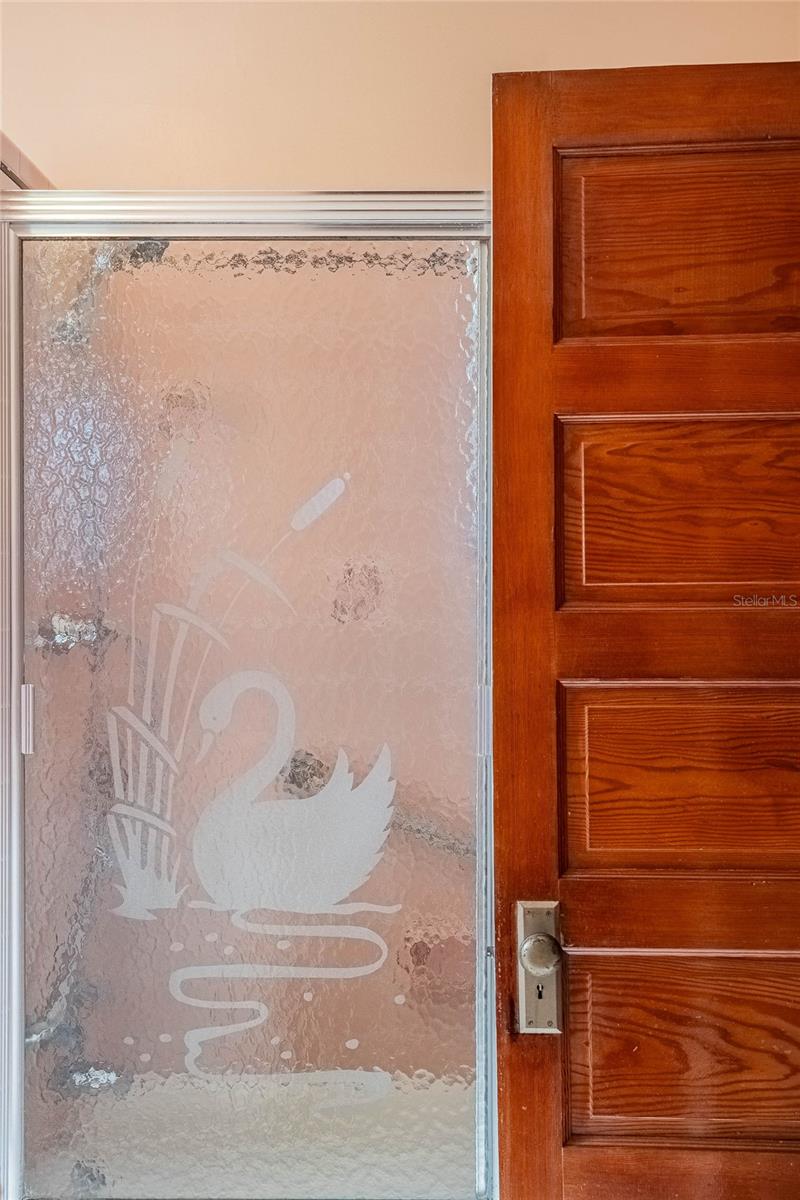 Image 40 of 68 For 102 Lakeshore Boulevard