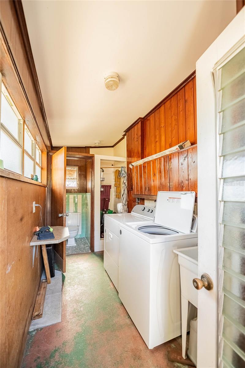 Image 52 of 68 For 102 Lakeshore Boulevard