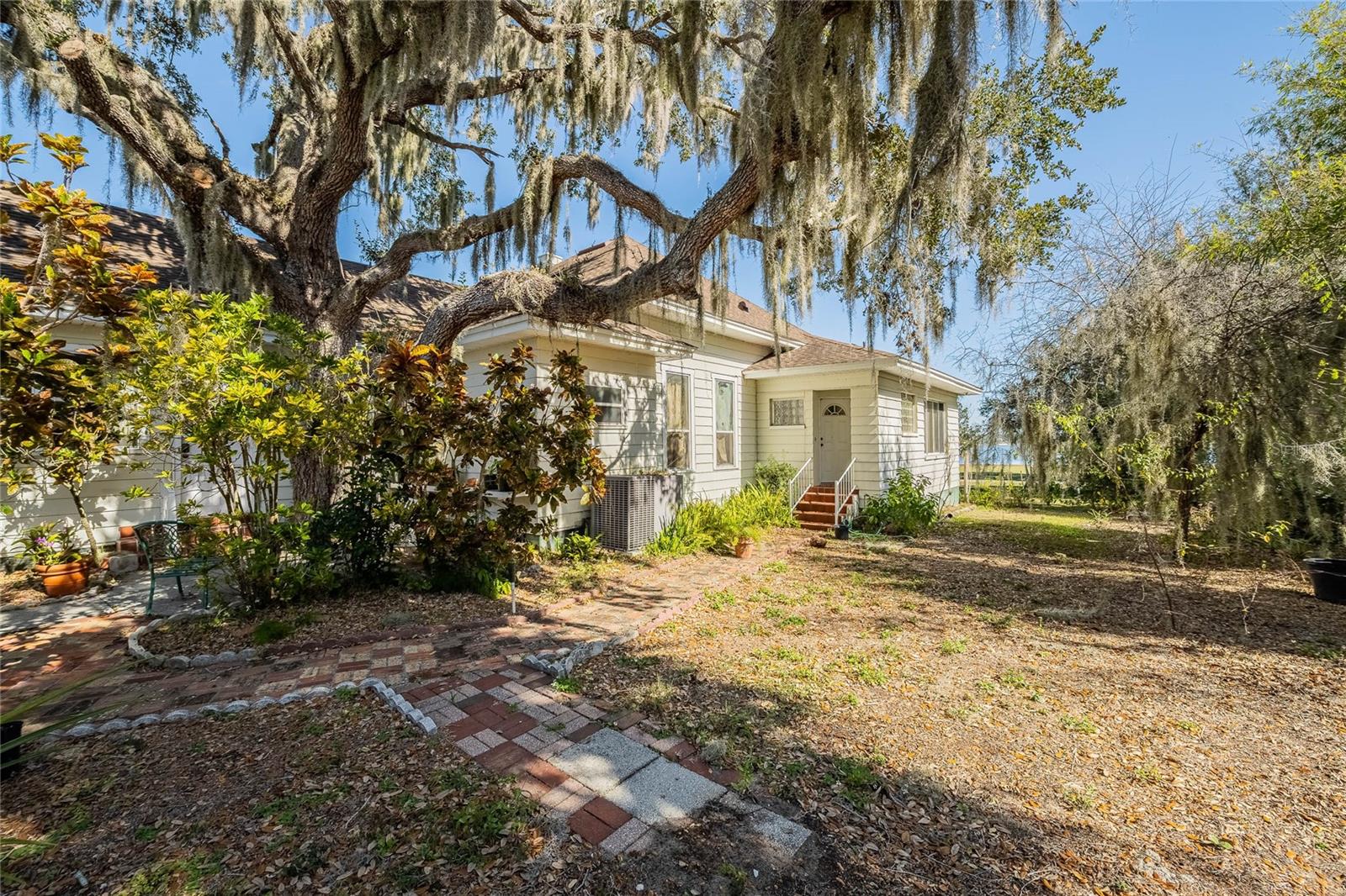 Image 61 of 68 For 102 Lakeshore Boulevard