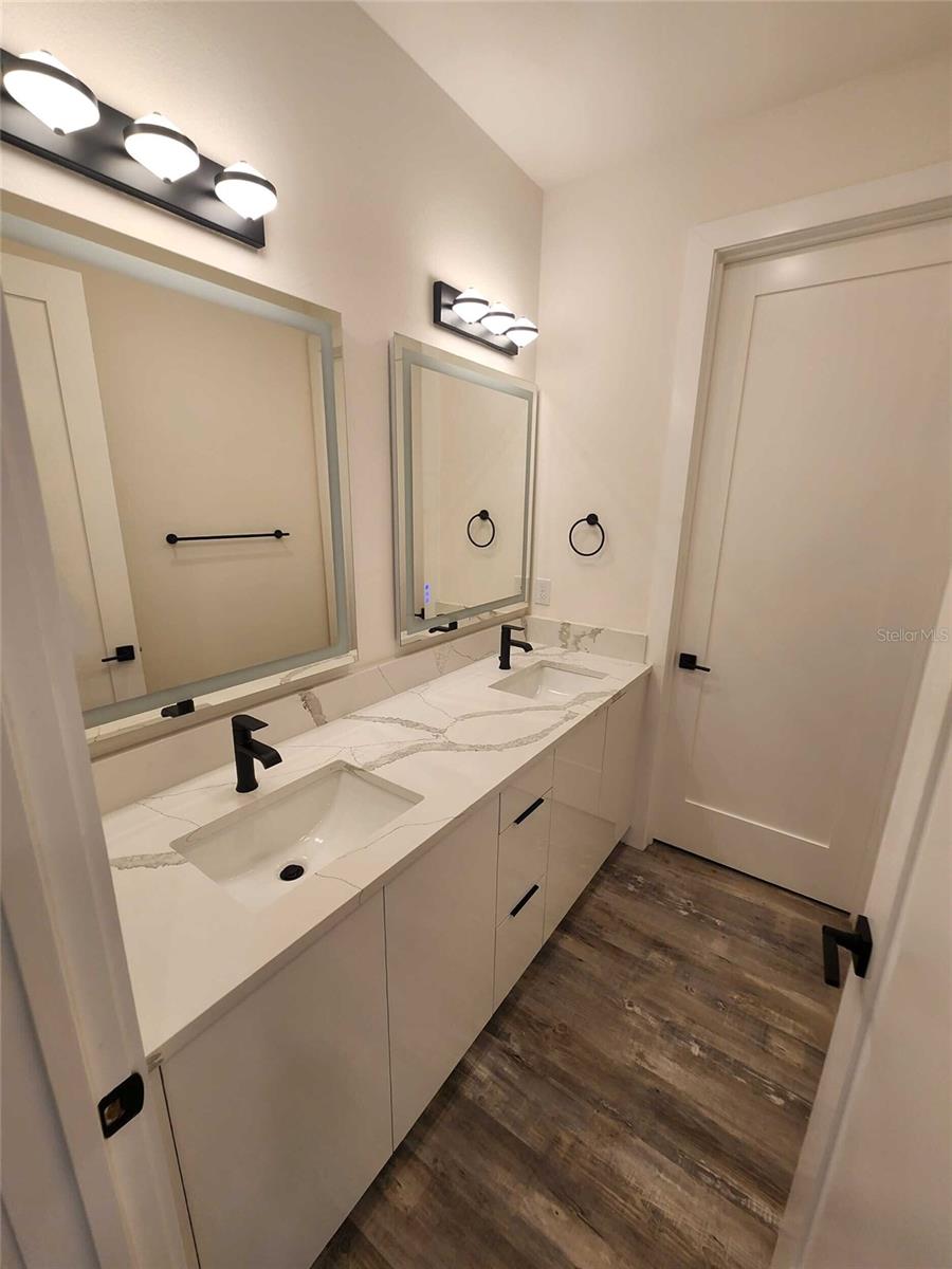 Image 14 of 20 For 3615 Anderson Avenue