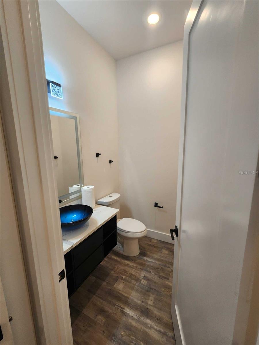 Image 8 of 20 For 3615 Anderson Avenue