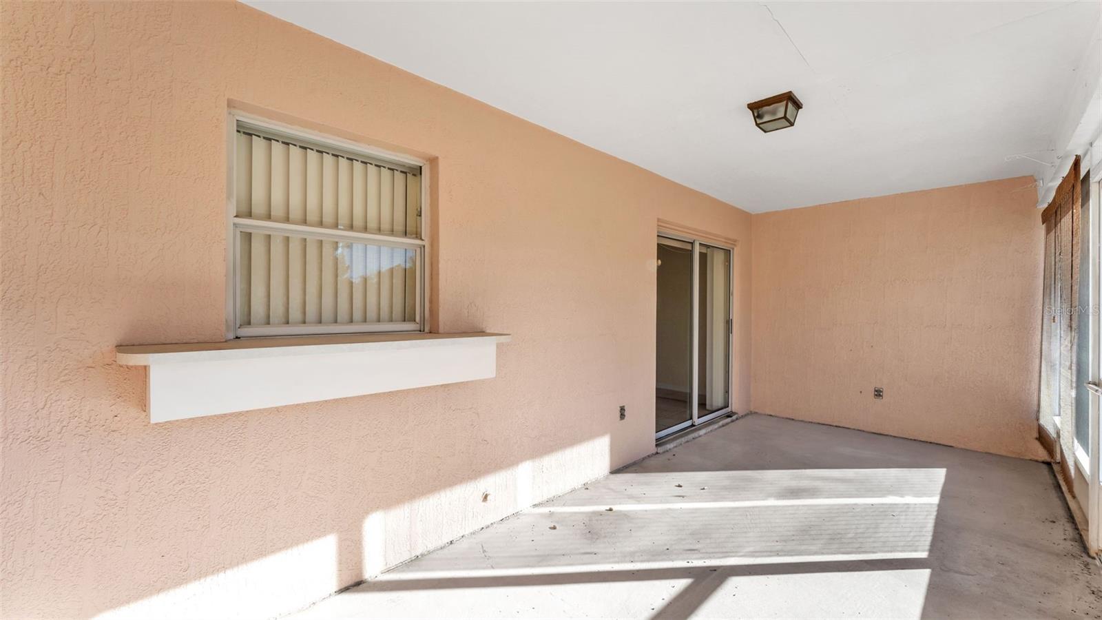 Image 21 of 29 For 8053 Kaitlin Circle