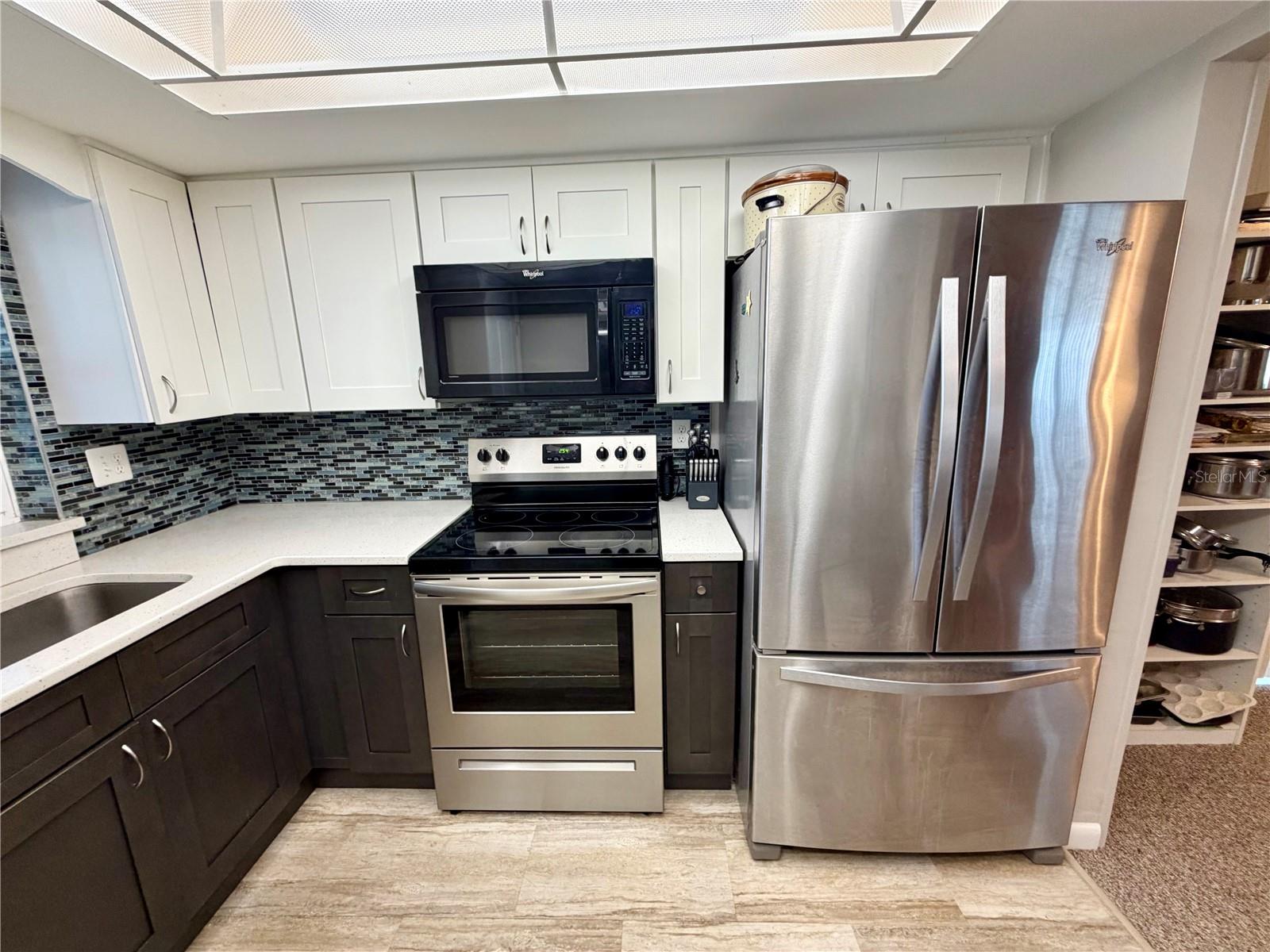 Image 18 of 34 For 515 Cameo Drive