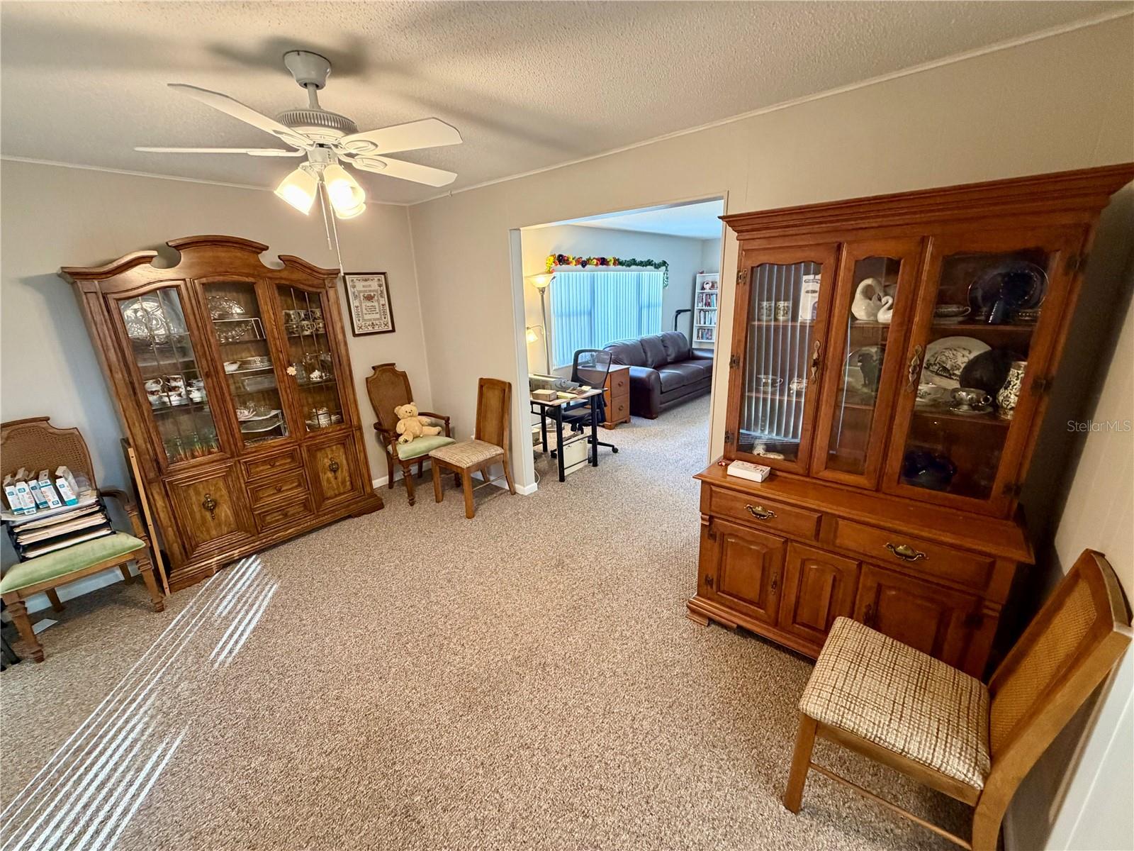 Image 22 of 34 For 515 Cameo Drive