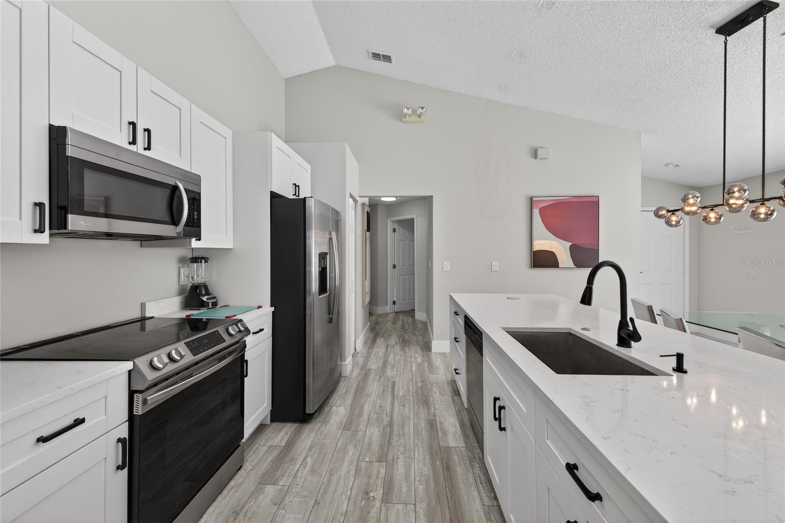 Image 12 of 47 For 2212 Mallory Circle