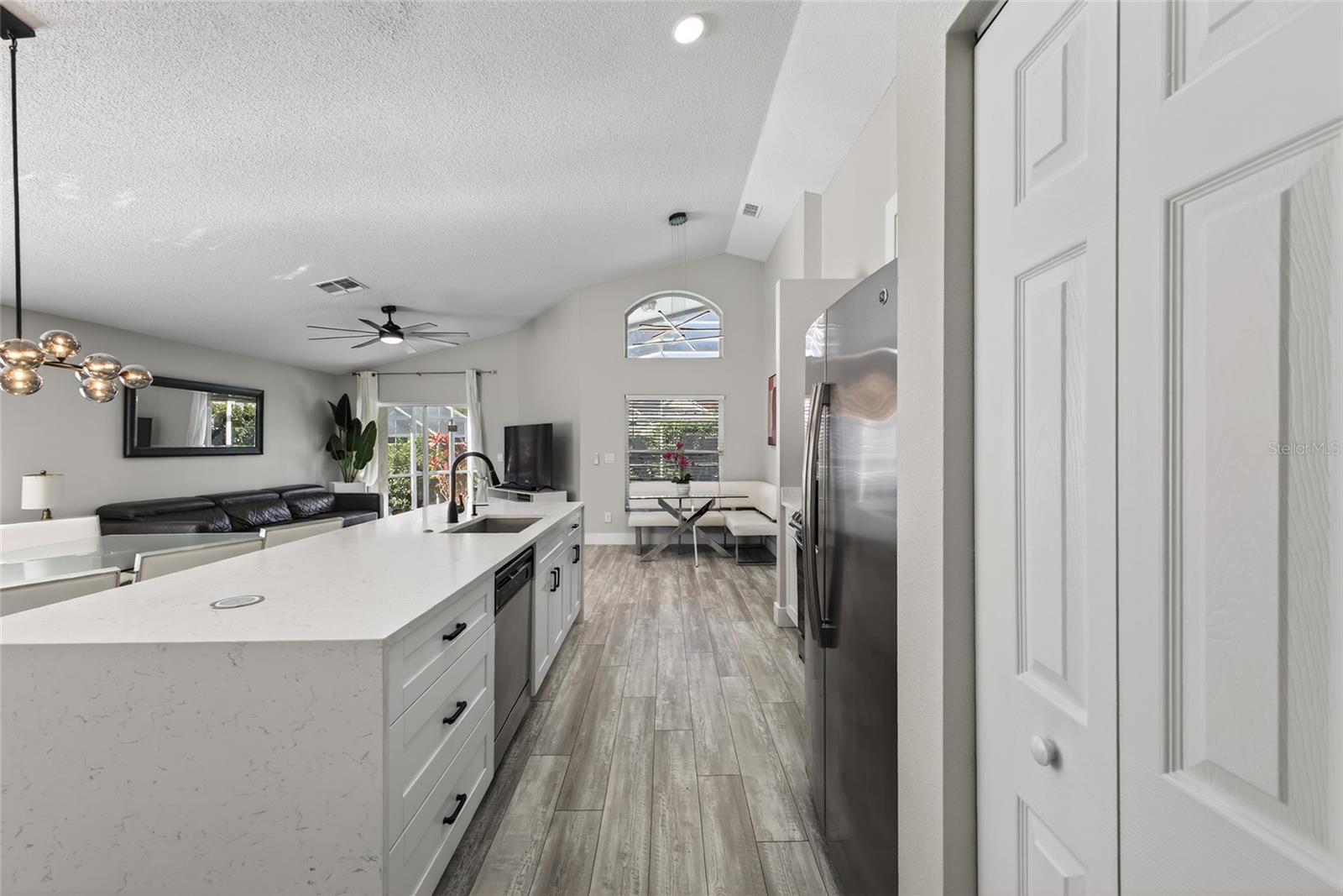 Image 14 of 47 For 2212 Mallory Circle