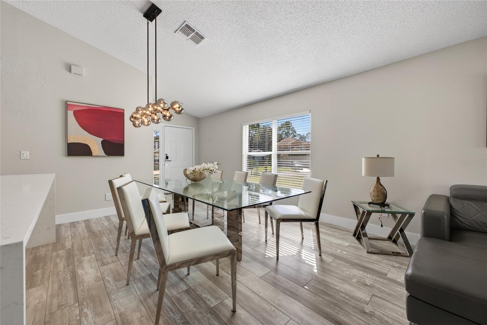 Image 17 of 47 For 2212 Mallory Circle