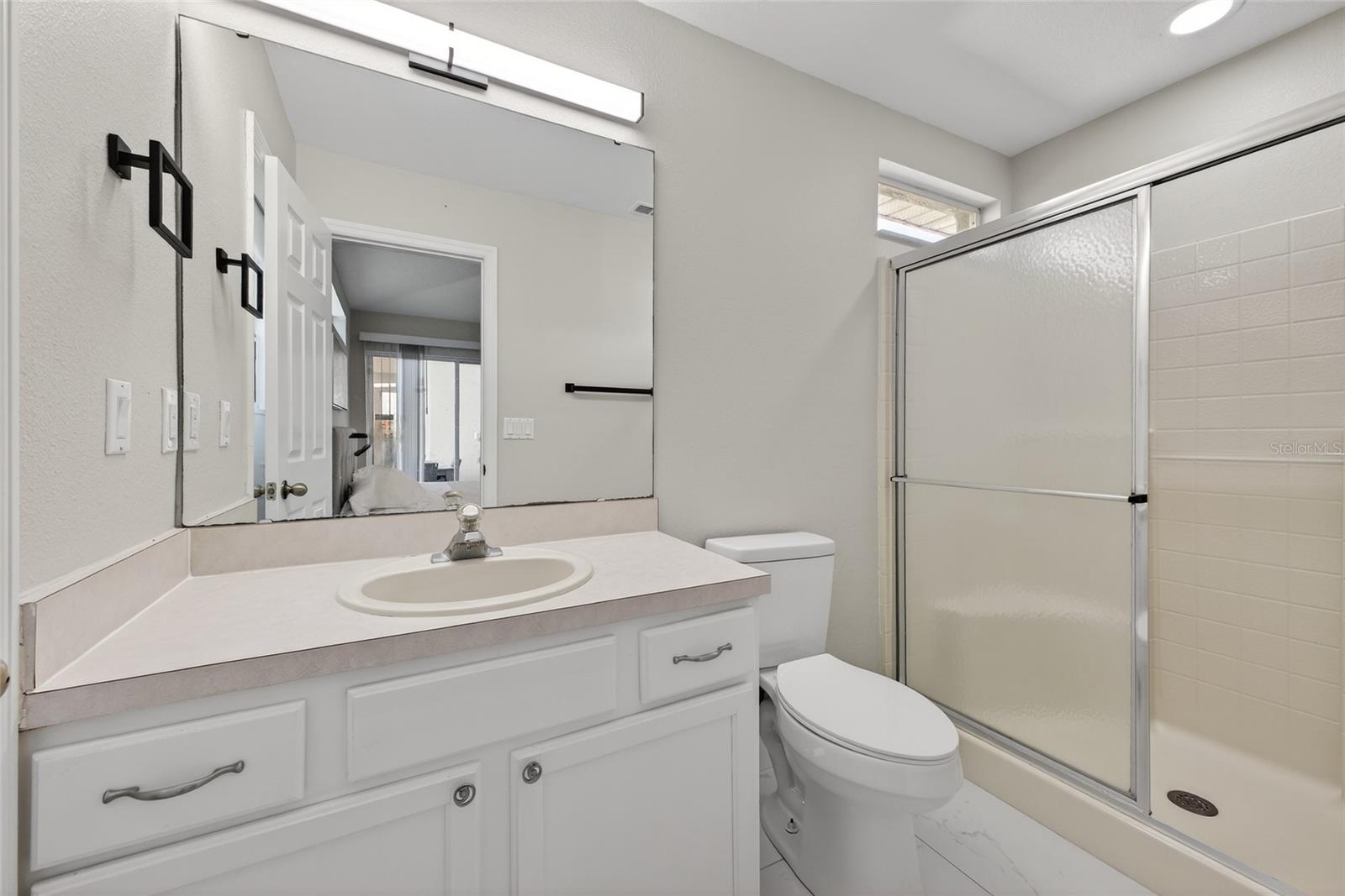 Image 24 of 47 For 2212 Mallory Circle