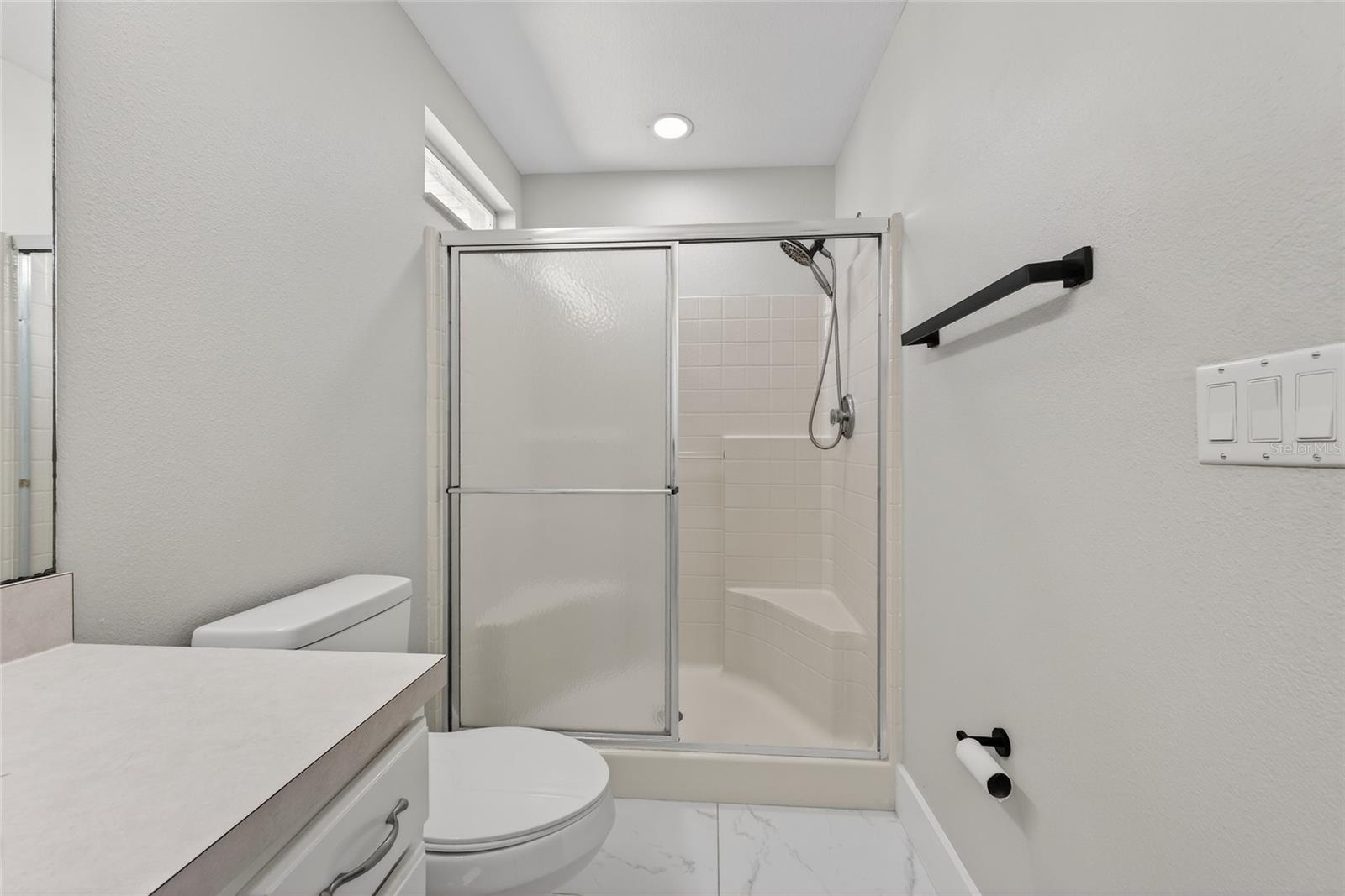 Image 25 of 47 For 2212 Mallory Circle