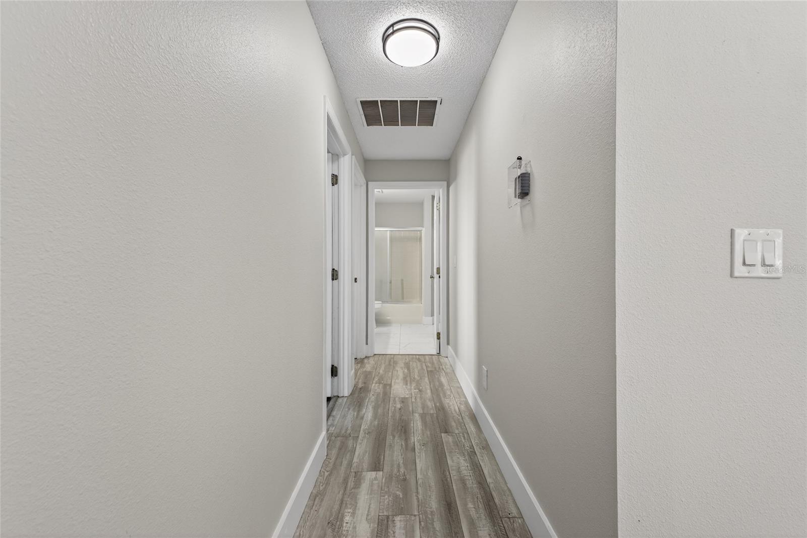 Image 28 of 47 For 2212 Mallory Circle