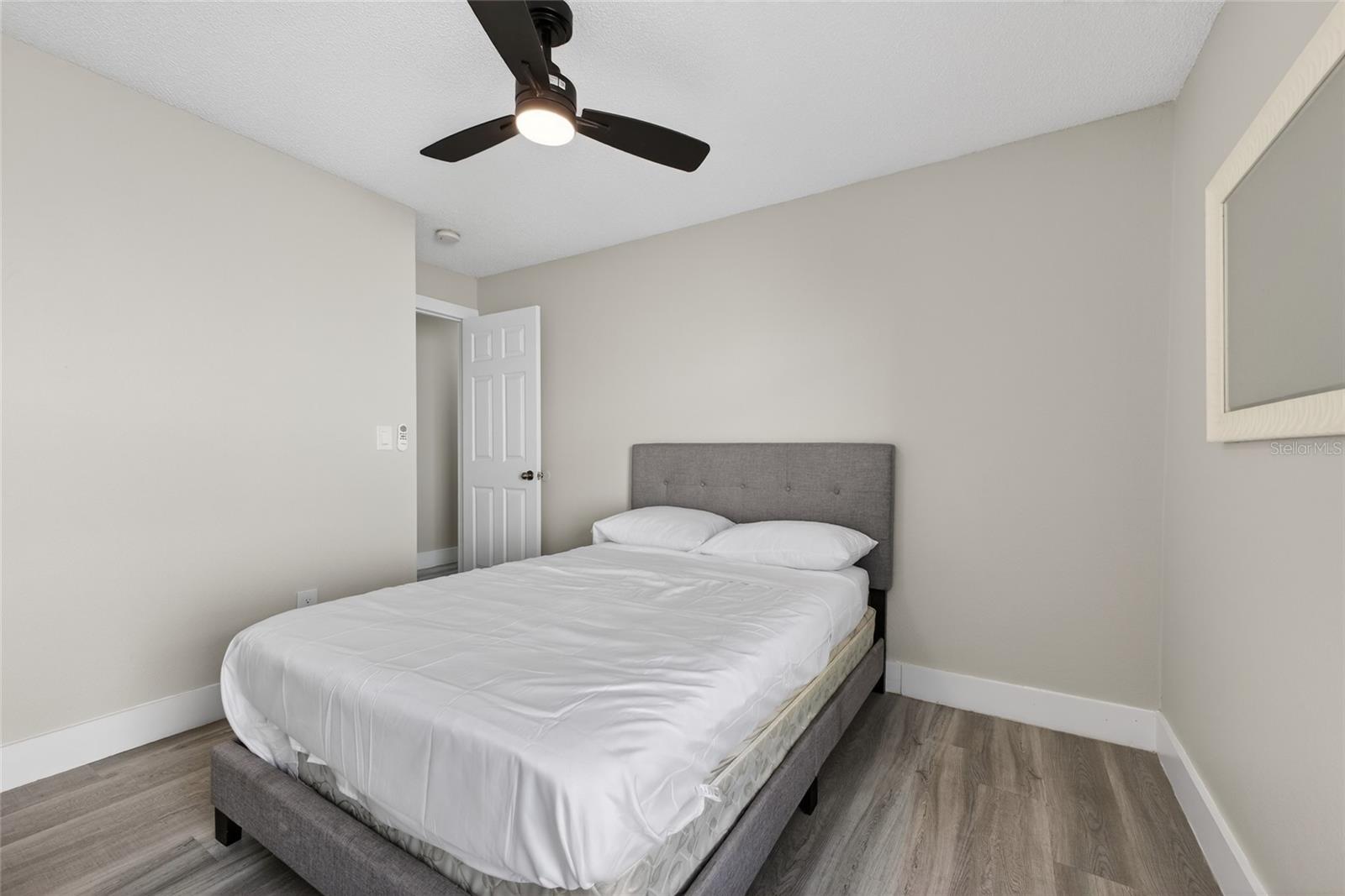 Image 33 of 47 For 2212 Mallory Circle