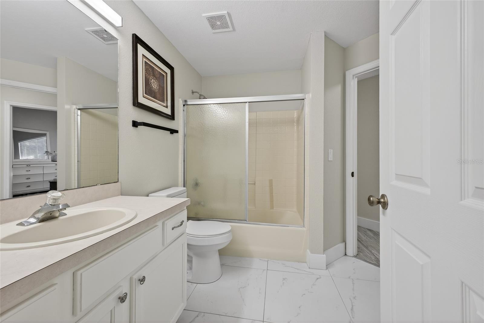 Image 35 of 47 For 2212 Mallory Circle