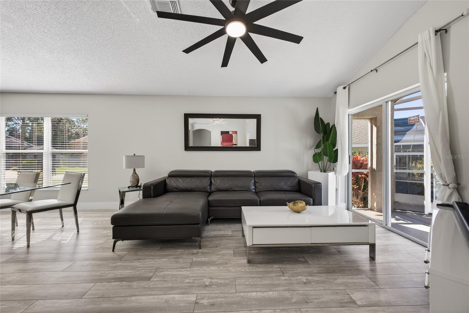 Image 6 of 47 For 2212 Mallory Circle