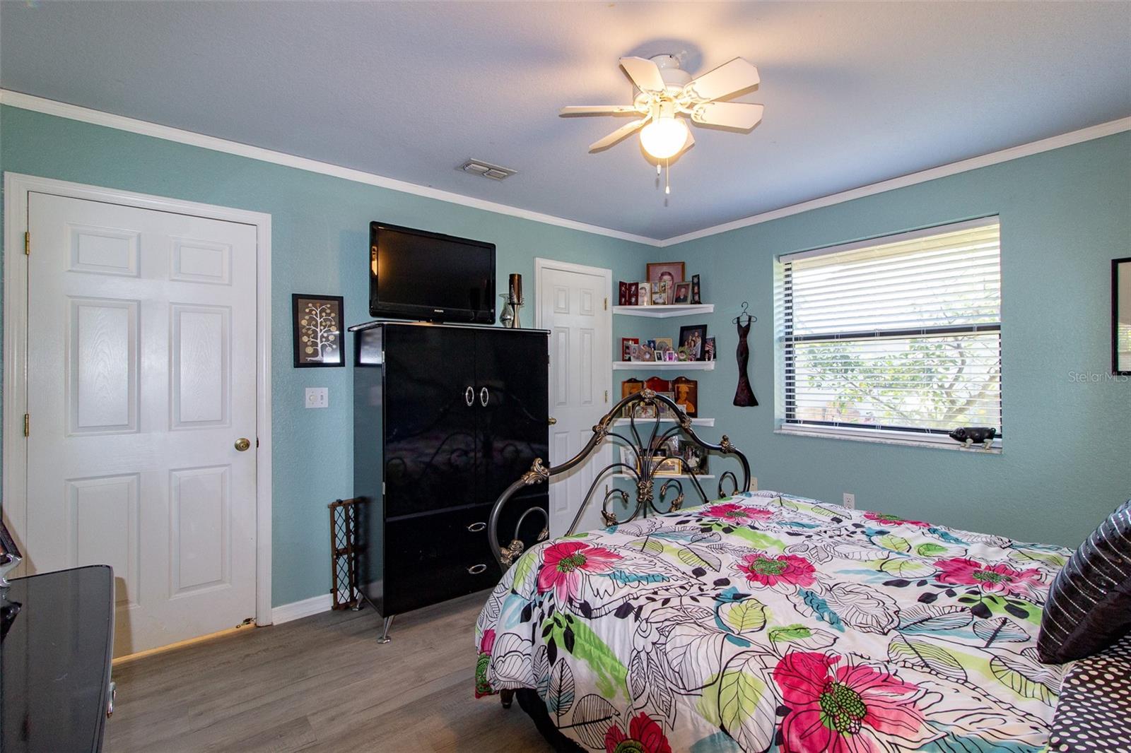 Image 11 of 37 For 2124 Glen Heights Place