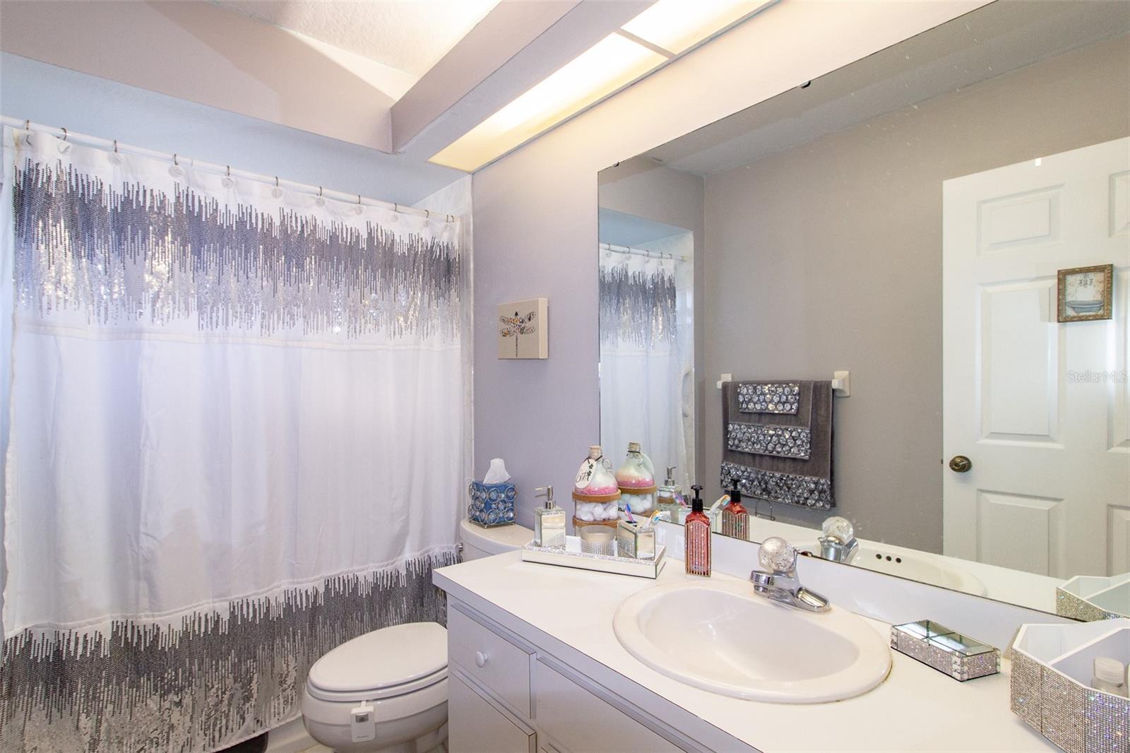 Image 14 of 37 For 2124 Glen Heights Place